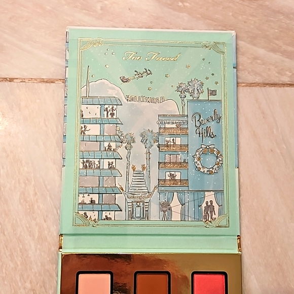 Too Faced Christmas in the City Make Up Collection...NEVER USED - Picture 6 of 10